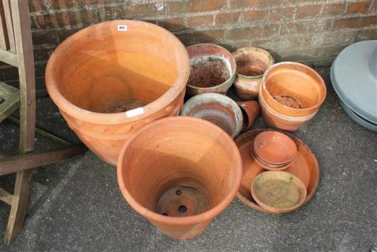8 terracotta plant pots on 5 stands
